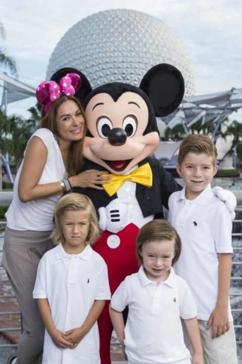 Galilea Montijo en Disney Orlando con sus Peques!!