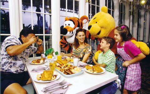 Desayuna con tus personajes favoritos