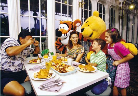 Desayuna con tus personajes favoritos