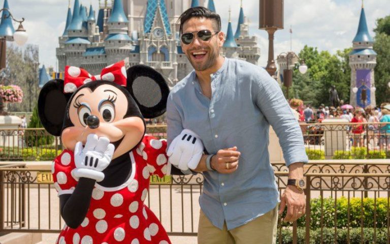 A las Estrellas del futbol tambien  les gusta Disney