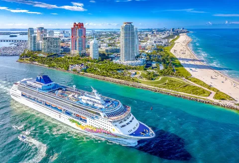 Guía de Viaje a las Bahamas desde Miami u Orlando: Consejos, Protocolos de Cruceros y Artículos Esenciales para Disfrutar con tus Hijos