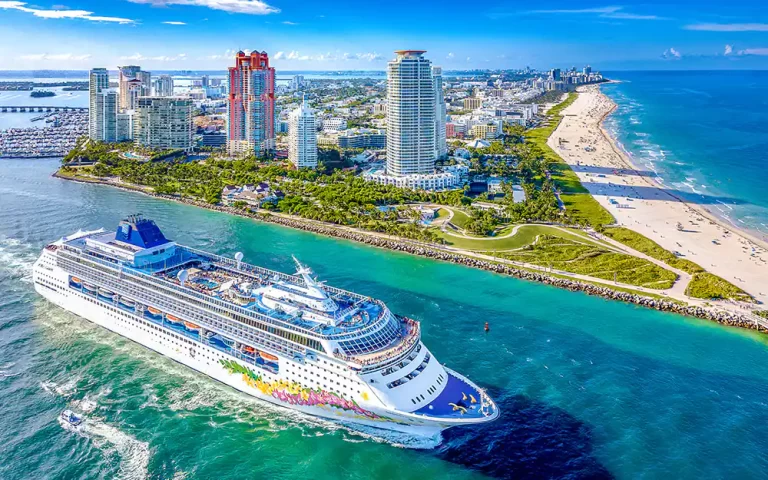 Guía de Viaje a las Bahamas desde Miami u Orlando: Consejos, Protocolos de Cruceros y Artículos Esenciales para Disfrutar con tus Hijos